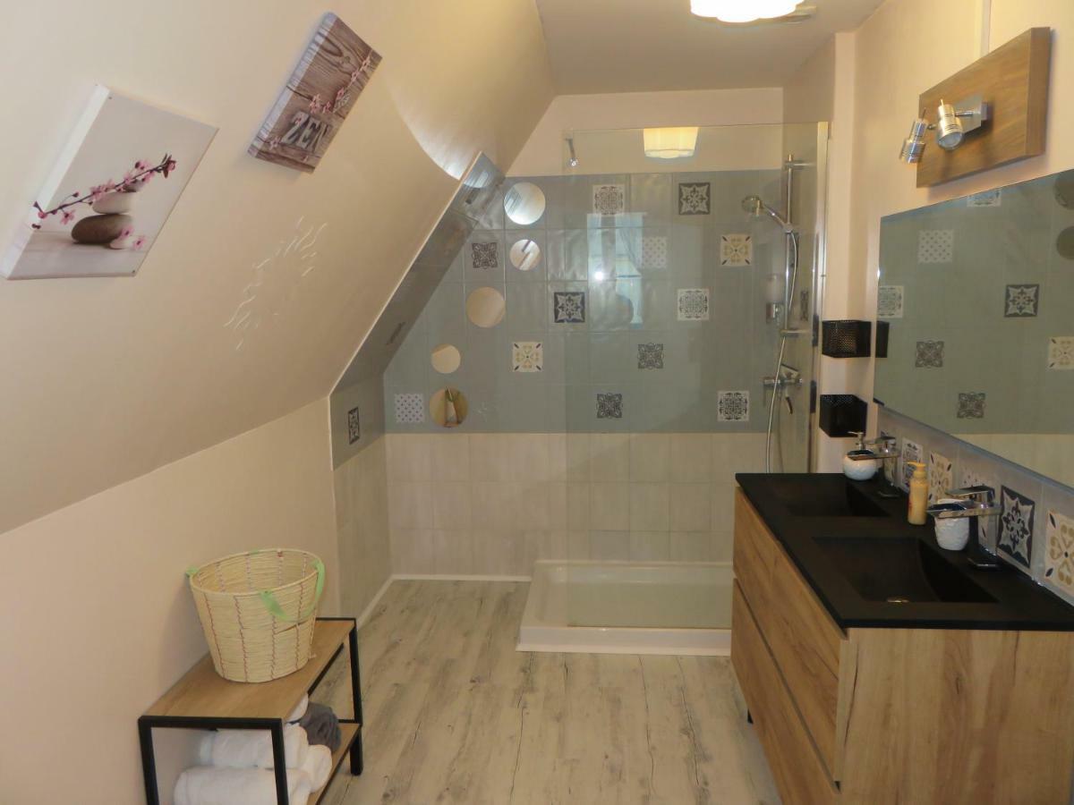 Grand Appartement Chaleureux Thouars Bagian luar foto