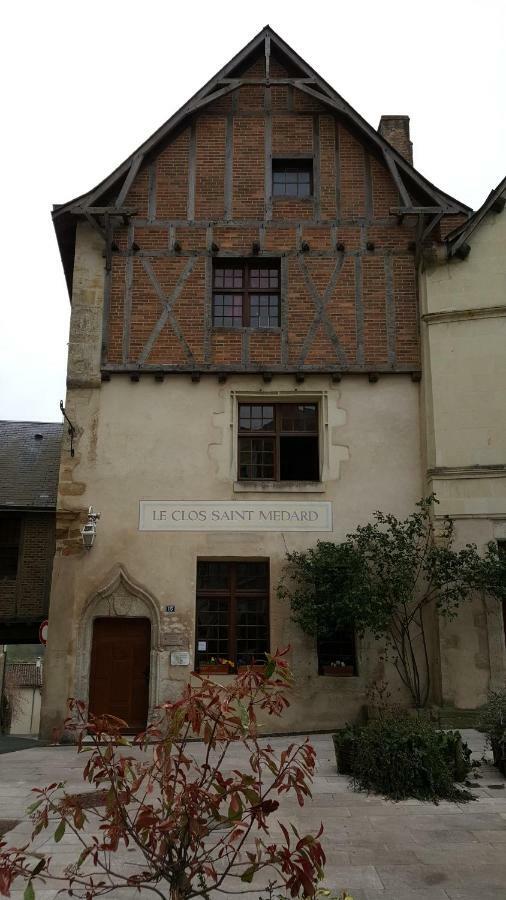 Grand Appartement Chaleureux Thouars Bagian luar foto