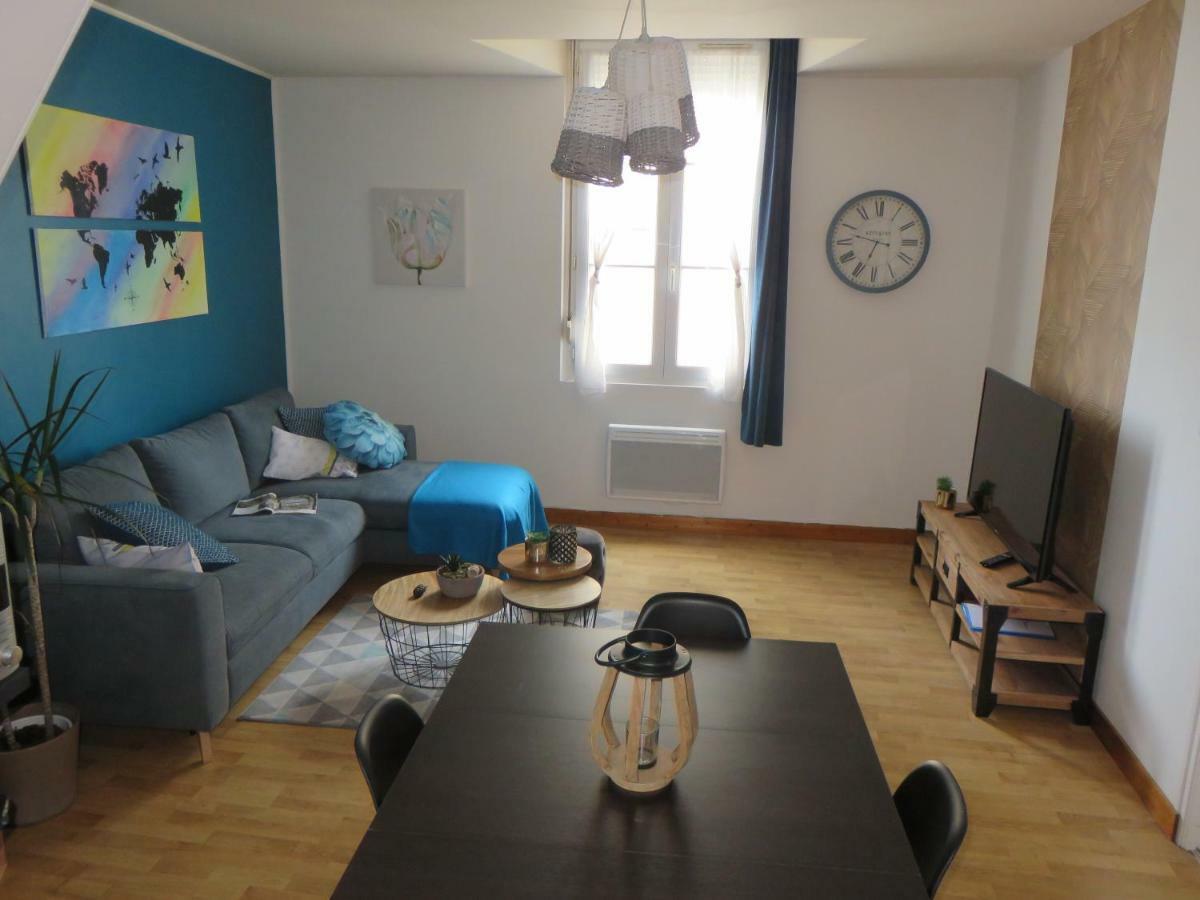 Grand Appartement Chaleureux Thouars Bagian luar foto
